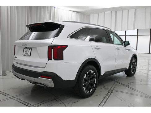 New 2026 Kia Sorento S image 7