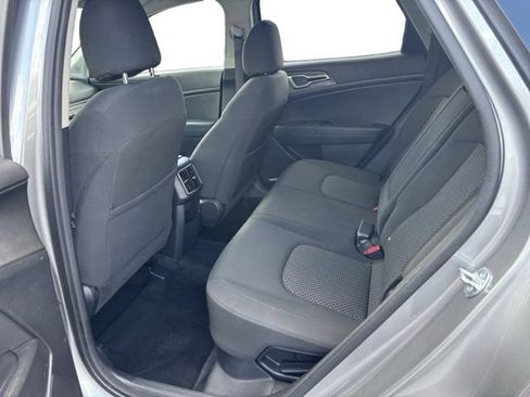 Used 2023 Kia Sportage LX AWD/4WD image 12