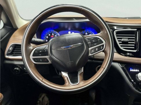 Used 2017 Chrysler Pacifica Limited FWD image 52