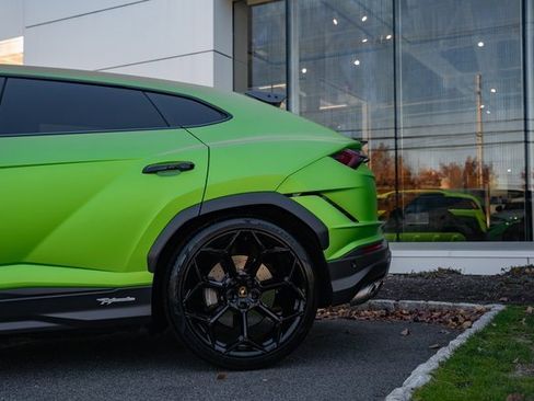 Used 2024 Lamborghini Urus Performante image 13