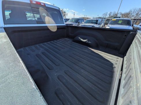 Used 2016 RAM 2500 SLT AWD/4WD image 11