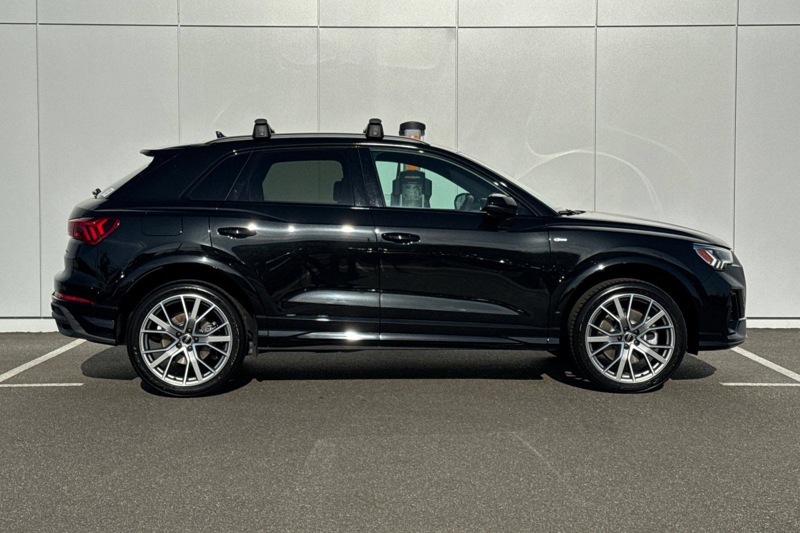 Used 2025 Audi Q3 2.0T Premium Plus w/ Premium Plus Package AWD/4WD image 6
