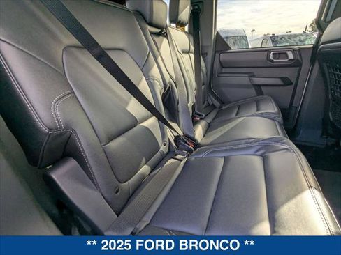 New 2025 Ford Bronco Badlands image 19