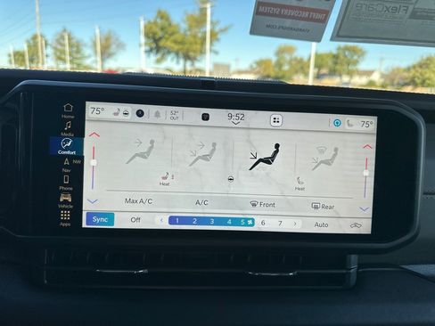 New 2025 Jeep Gladiator Mojave image 4