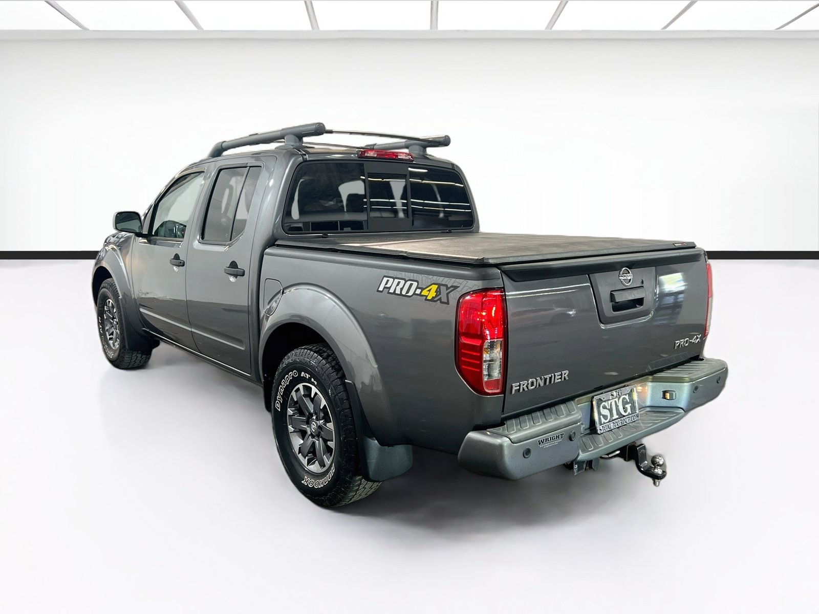 Used 2021 Nissan Frontier PRO-4X w/ Pro-4x Utility Package AWD/4WD image 6