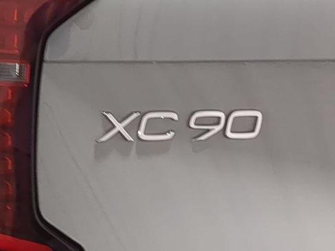 Used 2026 Volvo XC90 B5 Plus w/ Protection Package AWD/4WD image 15