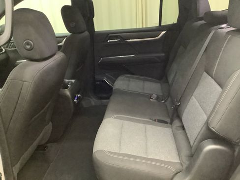 Used 2025 GMC Acadia Elevation FWD image 26