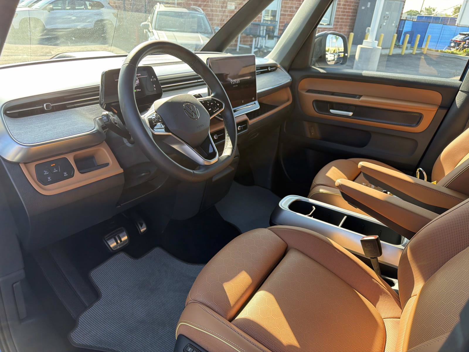 Certified 2025 Volkswagen ID. Buzz Pro S RWD image 14
