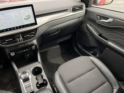 New 2024 Ford Escape SE FWD image 29