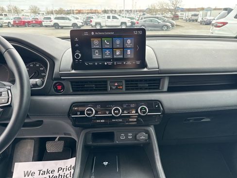 Certified 2025 Honda Pilot EX-L image 18