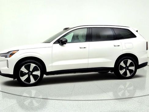Used 2025 Volvo EX90 Plus AWD/4WD image 8