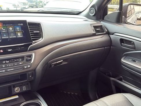 Used 2023 Honda Passport TrailSport image 25