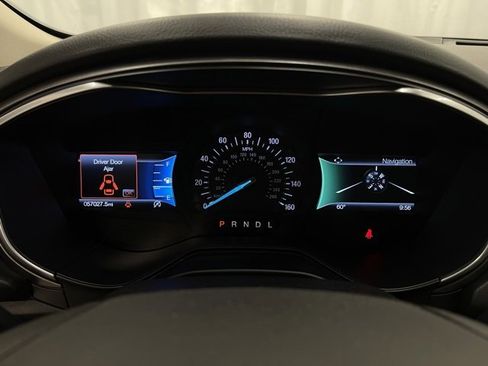 Used 2020 Ford Fusion SE w/ Equipment Group 151A image 12