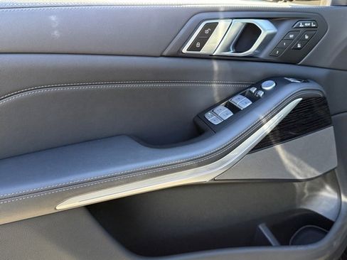Certified 2023 BMW X7 xDrive40i w/ Executive Package image 17