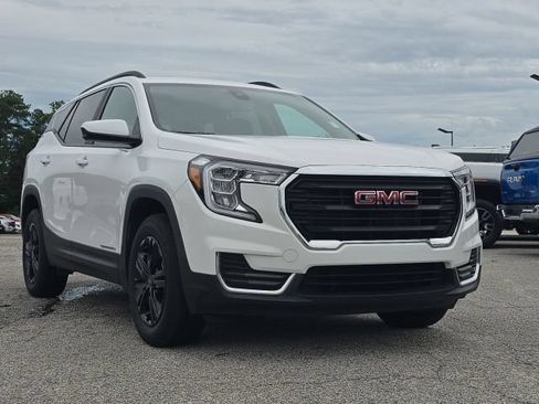 Used 2024 GMC Terrain SLE w/ Driver Convenience Package AWD/4WD image 7
