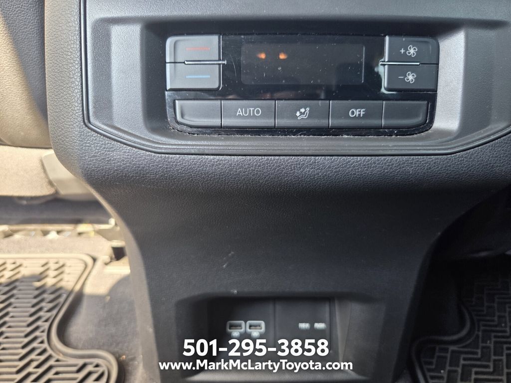 Used 2020 Volkswagen Atlas SE w/ Towing Package FWD image 9
