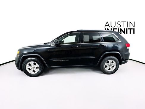 Used 2017 Jeep Grand Cherokee Laredo w/ Quick Order Package 2BE image 4