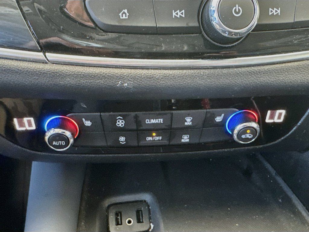 Used 2018 Buick Enclave Essence FWD image 18