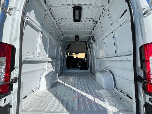 Used 2025 RAM ProMaster 3500 FWD image 8
