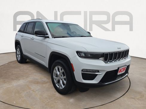 Used 2023 Jeep Grand Cherokee Limited w/ Trailer Tow Prep Group (B) image 4