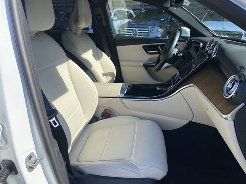 Certified 2025 Mercedes-Benz GLC 300 4MATIC image 54
