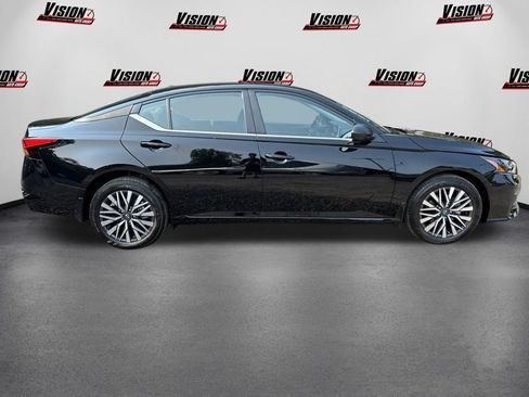 Certified 2026 Nissan Altima 2.5 SV AWD/4WD image 4