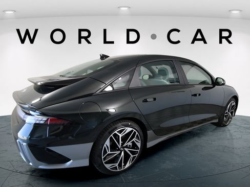 Used 2023 Hyundai Ioniq 6 SEL RWD image 3