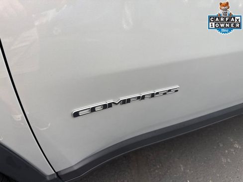 Used 2025 Jeep Compass Limited AWD/4WD image 13