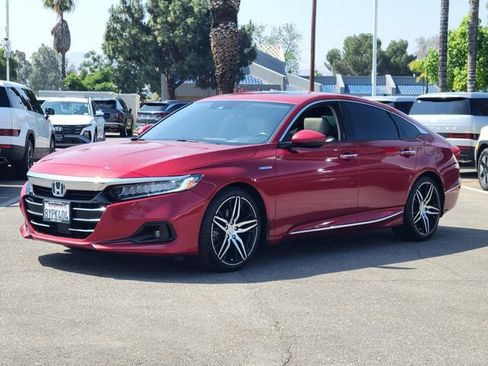 Used 2021 Honda Accord Touring image 2