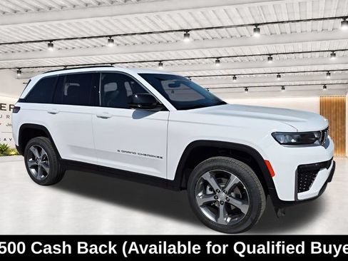 New 2026 Jeep Grand Cherokee Limited RWD image 1