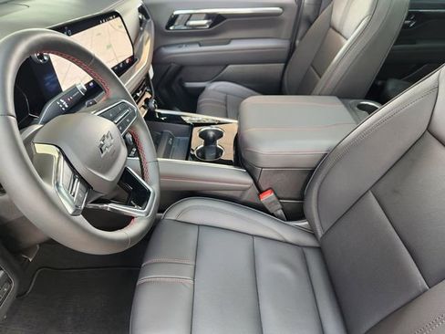 New 2026 Chevrolet Suburban RST w/ RST Capability Package AWD/4WD image 10