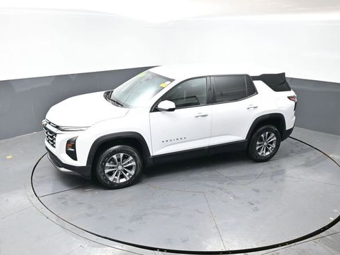 Used 2025 Chevrolet Equinox LT image 45