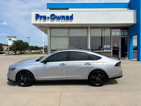 Certified 2025 Honda Accord Sport image 8
