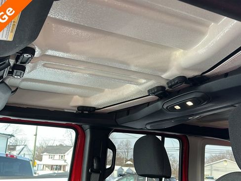 Used 2025 Jeep Wrangler Sahara 4xe image 26