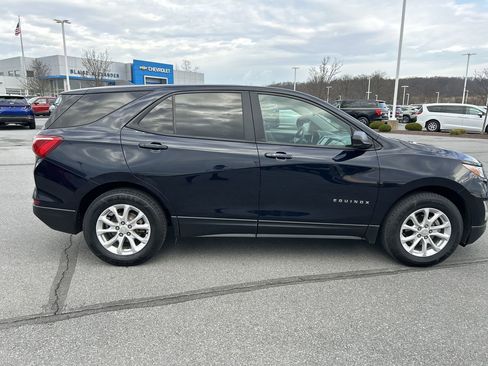 Used 2021 Chevrolet Equinox LS w/ LS Convenience Package image 8