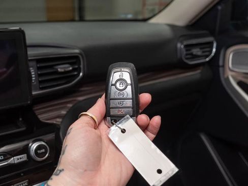 Used 2021 Ford Explorer Limited w/ Equipment Group 301A image 15