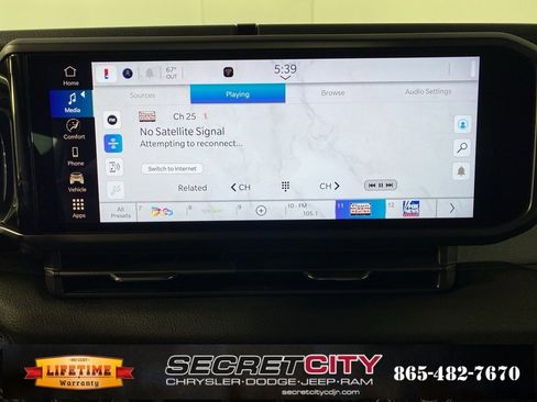 New 2025 Jeep Gladiator Sport image 18