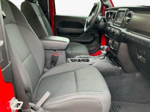 Used 2022 Jeep Wrangler Sport AWD/4WD image 15