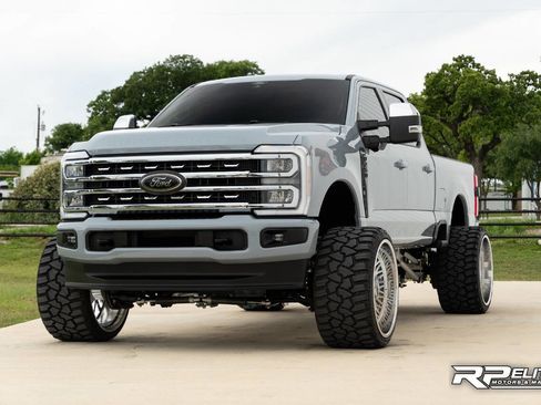 Used 2025 Ford F250 Lariat w/ Black Appearance Package AWD/4WD image 4