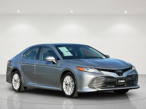Used 2019 Toyota Camry XLE w/ Driver Assist Package FWD image 7