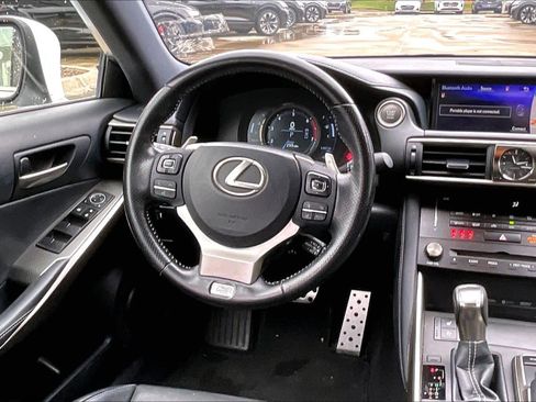 Used 2018 Lexus IS 300 F Sport w/ F Sport Package RWD image 6
