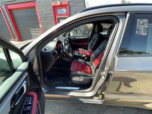 Used 2015 Porsche Macan S image 21