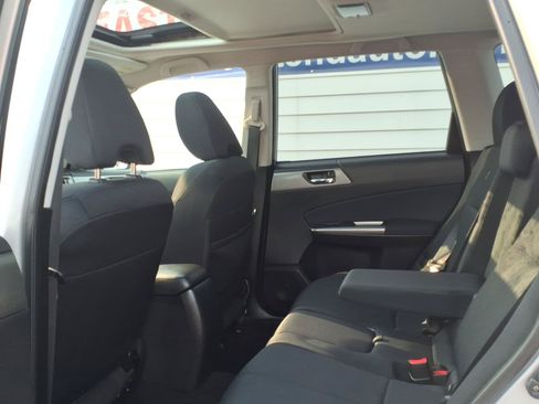 Used 2012 Subaru Forester 2.5X Premium AWD/4WD image 9