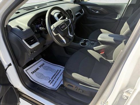 Used 2022 GMC Terrain SLE w/ Driver Convenience Package image 9