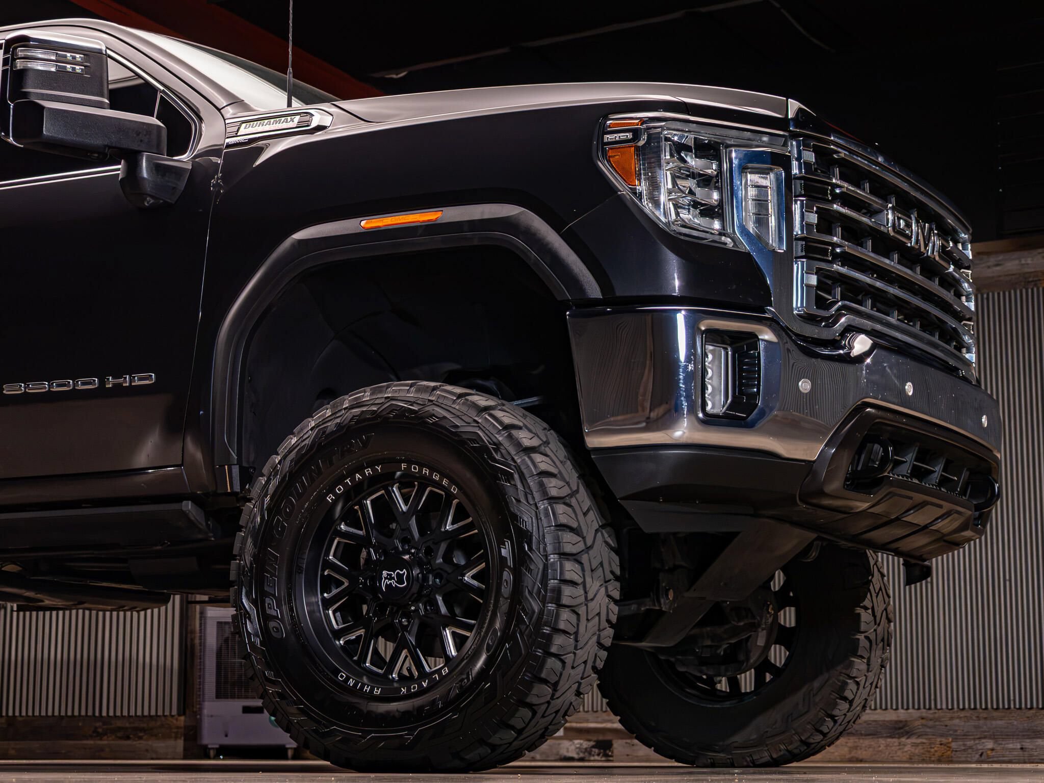 Used 2020 GMC Sierra 3500 SLT w/ Gooseneck/5TH Wheel Package AWD/4WD image 11