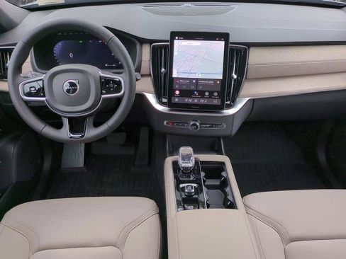 New 2026 Volvo XC90 B6 Plus w/ Protection Package Premier AWD/4WD image 13