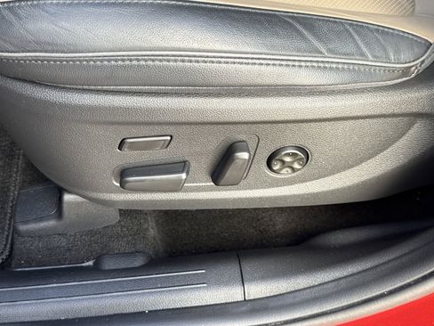 Used 2021 Hyundai Santa Fe Limited image 18