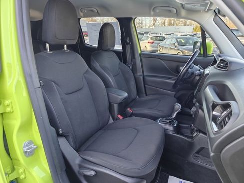 Used 2018 Jeep Renegade Altitude image 18