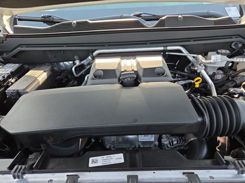 Used 2024 GMC Canyon Elevation w/ Convenience Package RWD image 17