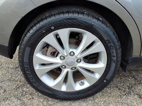 Used 2015 Kia Soul + w/ Primo Package FWD image 8